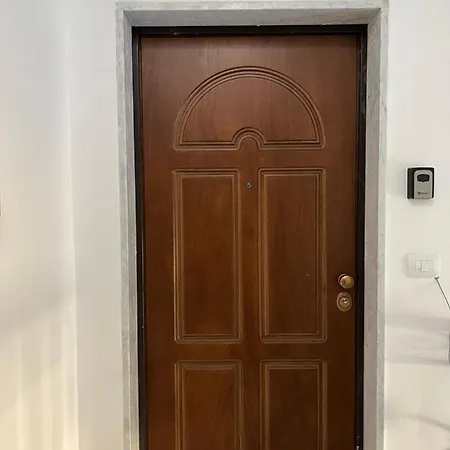 Wanda House Неаполь
